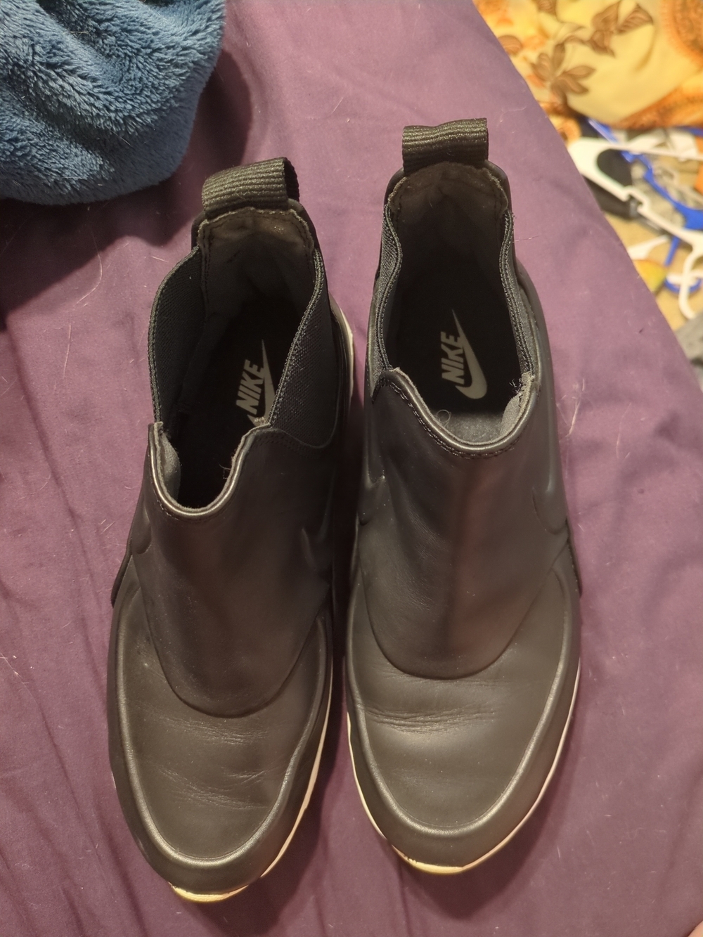 Nike Air Max Thea Mid Boots View 4